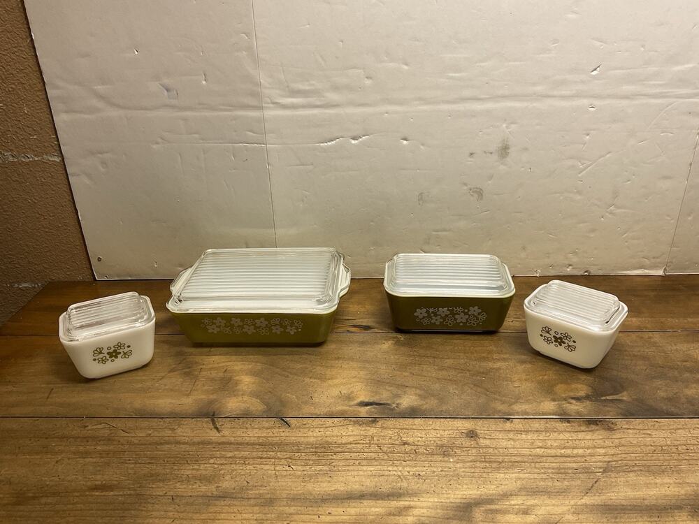 Vintage PYREX *8 pc* Spring Blossom CRAZY DAISY Refrigerator Dish Set W/ Lids